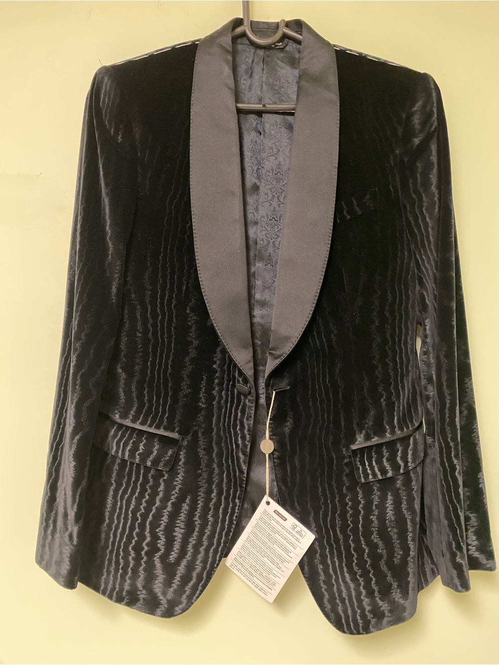 Dolce & Gabbana Black Velvet Shawl Lapel Tuxedo Jacket